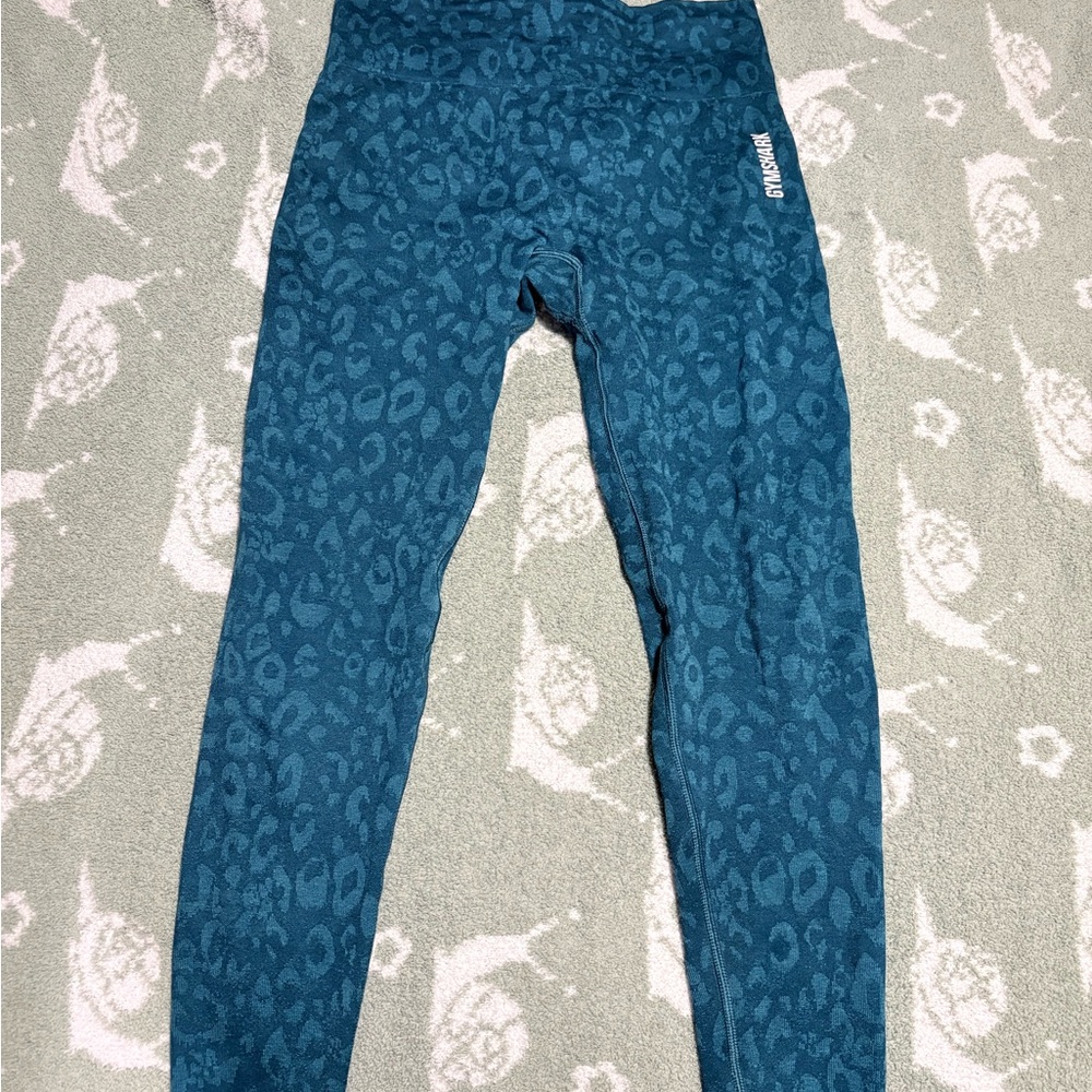 Gymshark Blue leopard woman Leggings